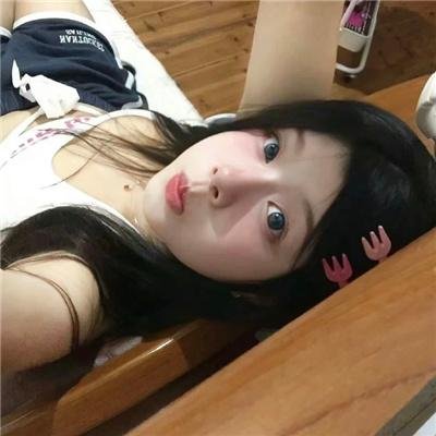 血红溅白纱